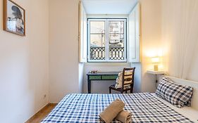 3 Bedroom Apartment Close To The Castle